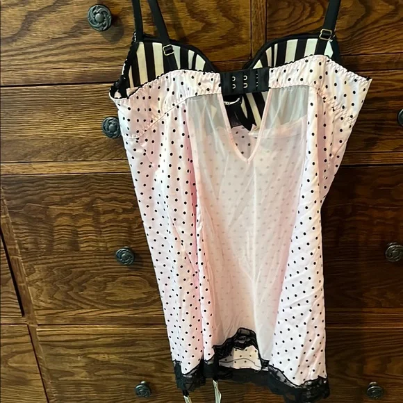 Victoria's Secret Pink and Black Lace Chemise - Picture 4 of 4